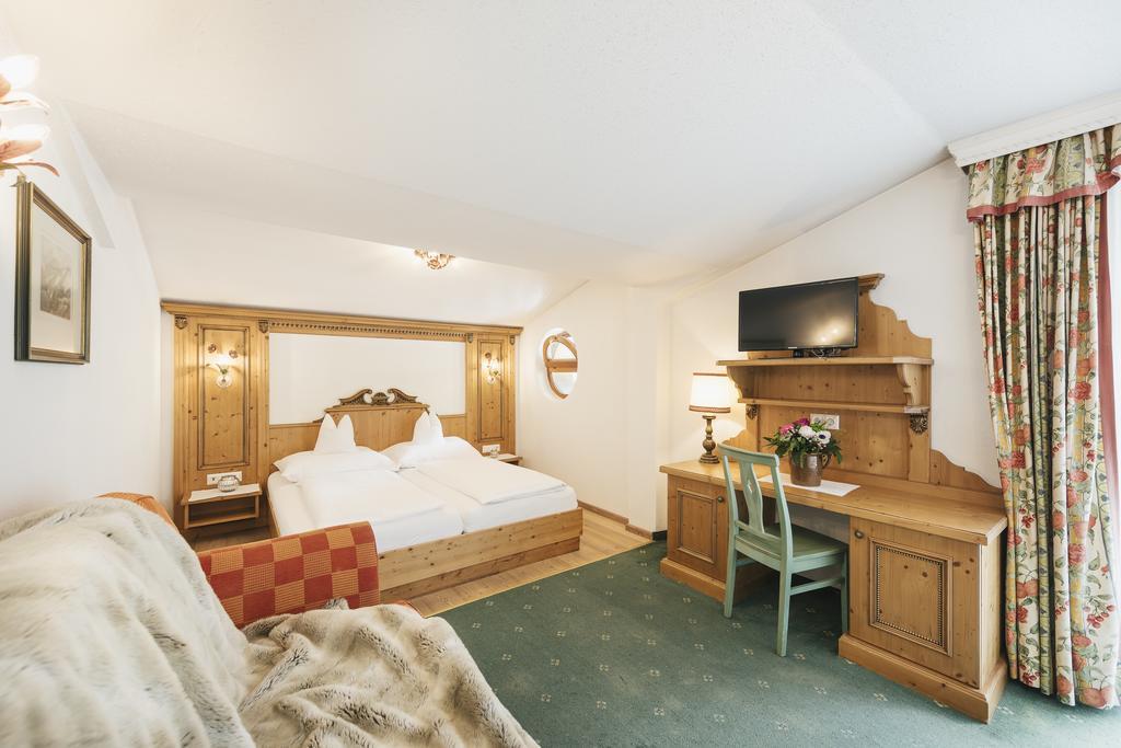 Hotel Hoferwirt Neustift im Stubaital Extérieur photo