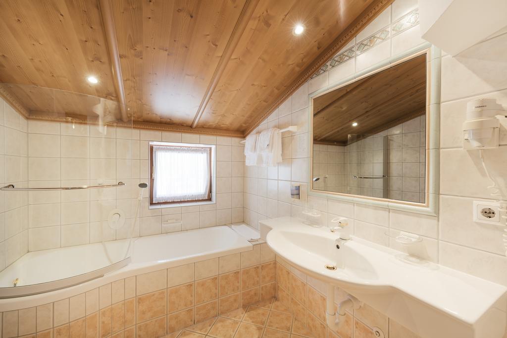 Hotel Hoferwirt Neustift im Stubaital Extérieur photo